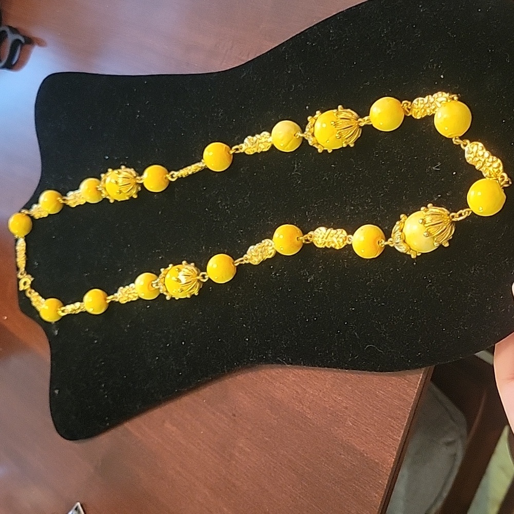 Vintage trifari necklace ✨️
